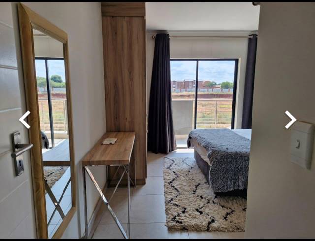 2 BEDROOM TOWNHOUSE TO LET IN GLEN MARAIS